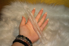 Load image into Gallery viewer, Selenite Wand 8&quot;
