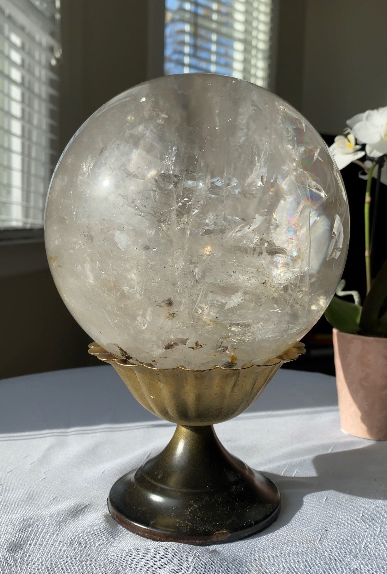 Garden Quartz Sphere 5.65 kg/12.45 lb with Free Velvet-Lined Revolving Sphere Stand